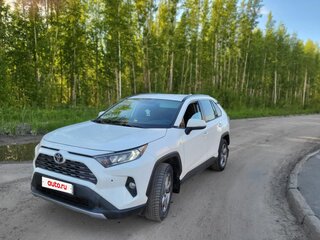 2020 Toyota RAV4 V (XA50), белый, 3000000 рублей, вид 1