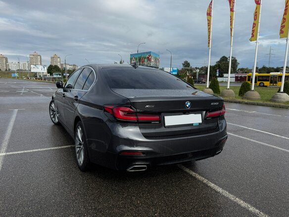 2022 BMW 5 серии 530i xDrive VII (G30/G31/G38) Рестайлинг, серый, 4250000 рублей - вид 6