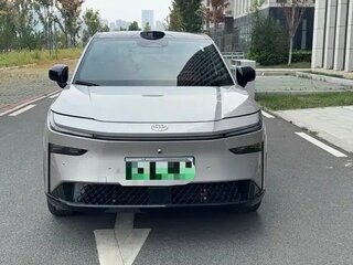 2025 Toyota bZ3X 58.3 kWh, серый, 2580500 рублей, вид 2