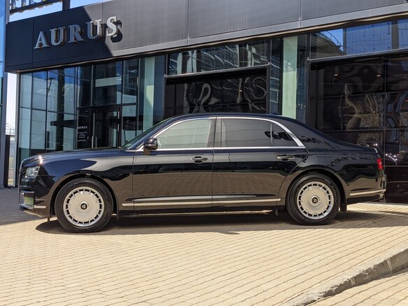 2025 Aurus Senat I, чёрный, 50841310 рублей - вид 3