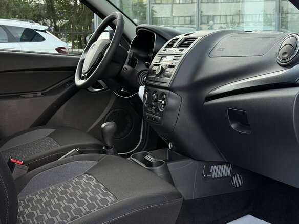 2026 Lada (ВАЗ) Granta Cross I Рестайлинг, белый, 1205000 рублей - вид 10