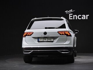 2022 Volkswagen Tiguan II Рестайлинг, белый, 2790000 рублей, вид 5