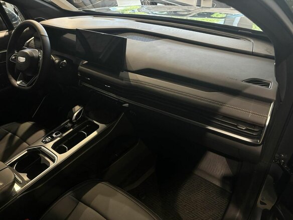 2026 Geely Okavango I Рестайлинг, серый, 4025990 рублей - вид 6
