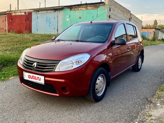 2014 Renault Sandero I, красный, 565000 рублей, вид 2