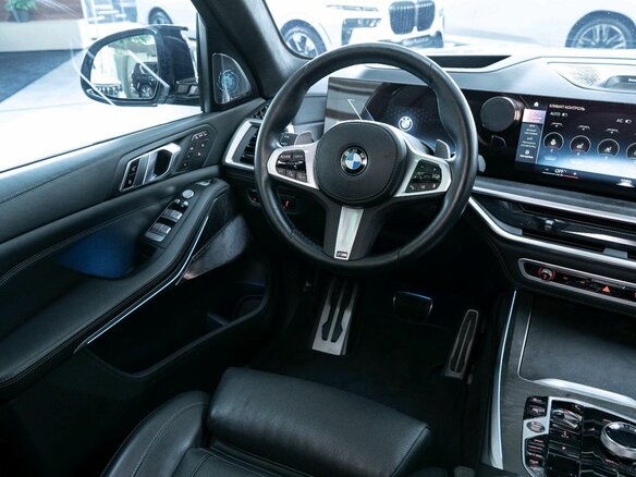 2022 BMW X7 40d I (G07) Рестайлинг, серый, 13100000 рублей - вид 15