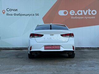 2019 Hyundai Sonata VII (LF) Рестайлинг, белый, 1750000 рублей, вид 5