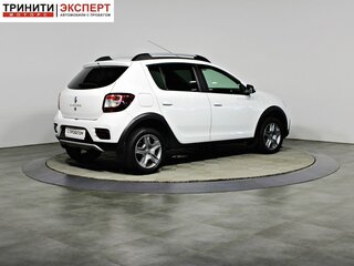 2019 Renault Sandero Stepway II Рестайлинг, белый, 1397000 рублей, вид 5