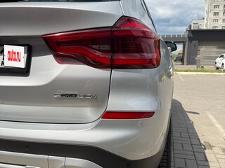 2021 BMW X3 30i sDrive III (G01), серебристый, 3540000 рублей, вид 4