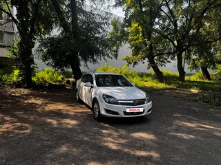 2013 Opel Astra H Рестайлинг, белый, 750000 рублей, вид 3