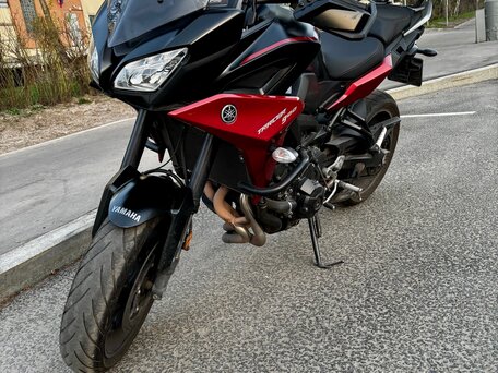 2020 Yamaha MT-09 Tracer (FJ-09), красный, 970000 рублей, вид 3