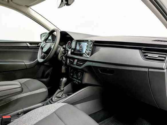 2021 Skoda Rapid II, белый - вид 10