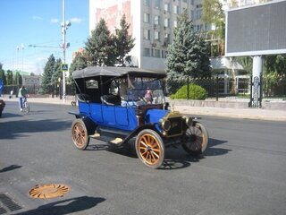 1914 Ford Model T 2-door, синий, 3900000 рублей, вид 1