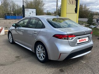 2020 Toyota Corolla XII (E210), серебристый, 1700000 рублей, вид 4