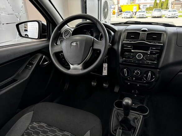 2026 Lada (ВАЗ) Granta Cross I Рестайлинг, красный, 1225000 рублей - вид 3