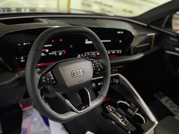 2025 Audi Q5 40 TFSI III (GU), чёрный, 4999999 рублей - вид 5