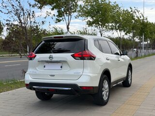 2023 Nissan X-Trail III Рестайлинг, белый, 2030000 рублей, вид 4