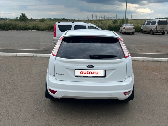 2010 Ford Focus II Рестайлинг, белый, 600000 рублей - вид 5
