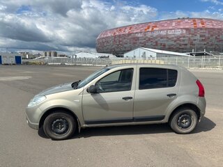 2011 Renault Sandero I, бежевый, 470000 рублей, вид 4