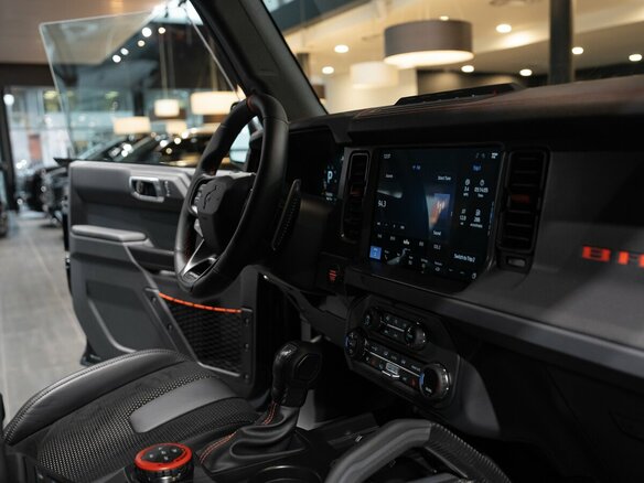 2026 Ford Bronco Raptor VI, чёрный - вид 21