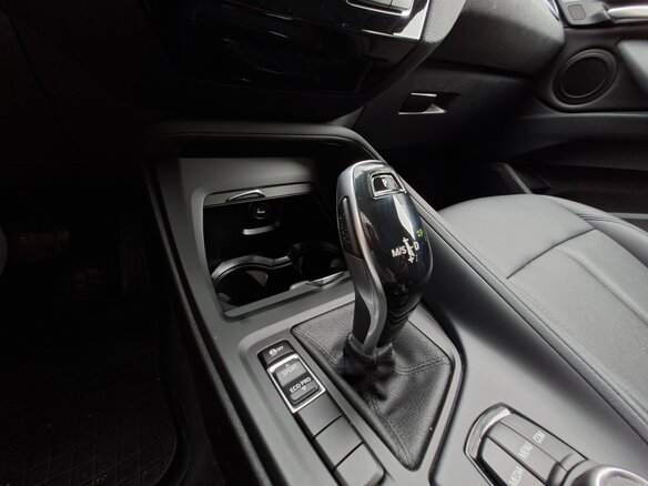 2018 BMW X1 18i sDrive II (F48), синий, 2450000 рублей - вид 11