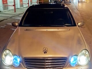 2004 Mercedes-Benz C-Класс 200 II (W203), серебристый, 720000 рублей, вид 4
