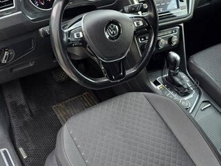 2017 Volkswagen Tiguan II, белый, 2140000 рублей, вид 5
