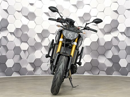 2015 Yamaha MT-09 (FZ-09), серый, 747000 рублей, вид 5