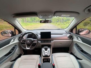 2024 BYD Yuan Pro (47 kWh) I Рестайлинг 2 (Pro), розовый, 1470000 рублей, вид 4
