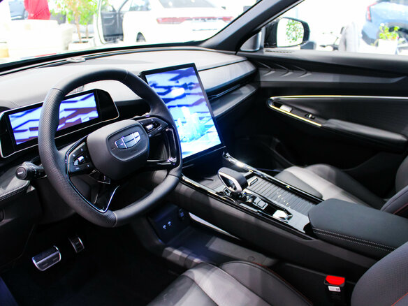 2026 Geely Cityray, серый - вид 35