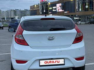 2011 Hyundai Solaris I, белый, 600000 рублей, вид 4