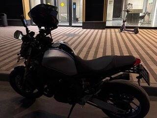 2023 Yamaha MT-09 (FZ-09), серый, 1100000 рублей, вид 4