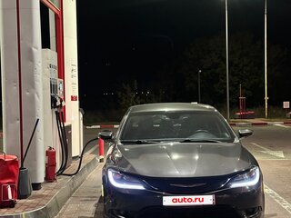 2015 Chrysler 200 II, серый, 1350000 рублей, вид 3