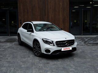 2019 Mercedes-Benz GLA 250 I (X156) Рестайлинг, белый, 2650000 рублей, вид 2