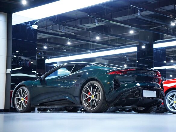 2025 Lotus Emira Turbo SE, синий, 15990023 рублей - вид 2