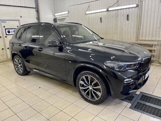 2020 BMW X5 40i IV (G05/G18), чёрный, 8550000 рублей, вид 3