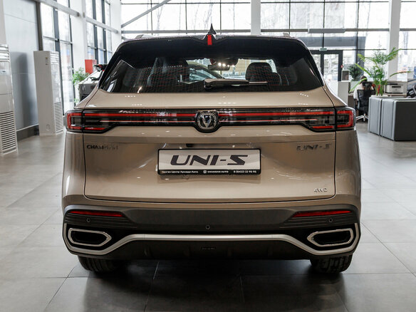 2026 Changan UNI-S I Рестайлинг, золотистый, 3079900 рублей - вид 5