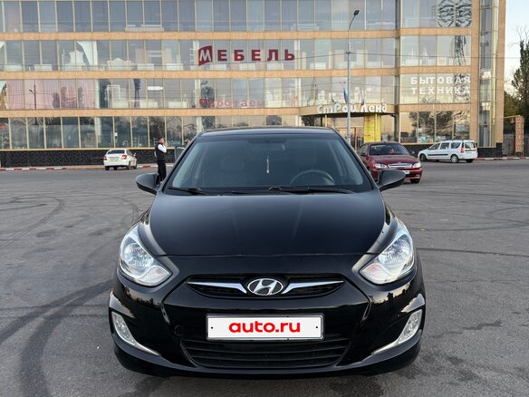 2013 Hyundai Solaris I, чёрный, 739000 рублей - вид 2