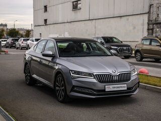 2023 Skoda Superb III Рестайлинг, серый, 3199000 рублей, вид 5