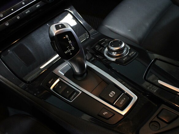2012 BMW 5 серии 520i VI (F10/F11/F07), чёрный, 1710000 рублей - вид 19