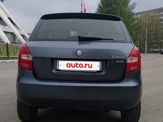 2010 Skoda Fabia II Рестайлинг, серый, 350000 рублей, вид 5