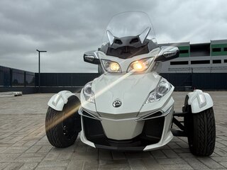 2016 BRP Can-Am Spyder, белый, 1750000 рублей, вид 2