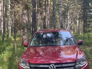 2013 Volkswagen Tiguan I Рестайлинг, красный, 1430000 рублей, вид 3