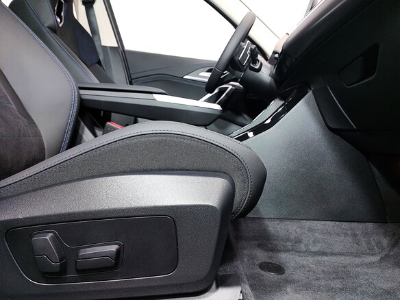2026 BMW X1 Long 25Li xDrive III (U11/U12), чёрный, 6100000 рублей - вид 18