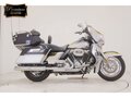 2011 Harley-Davidson Electra Glide, серебристый, 1440000 рублей - вид 2