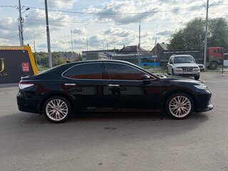 2019 Toyota Camry VIII (XV70), чёрный, 2400000 рублей, вид 2