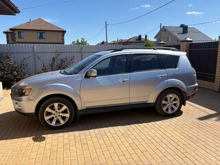 2011 Mitsubishi Outlander II Рестайлинг, серебристый, 1200000 рублей, вид 3