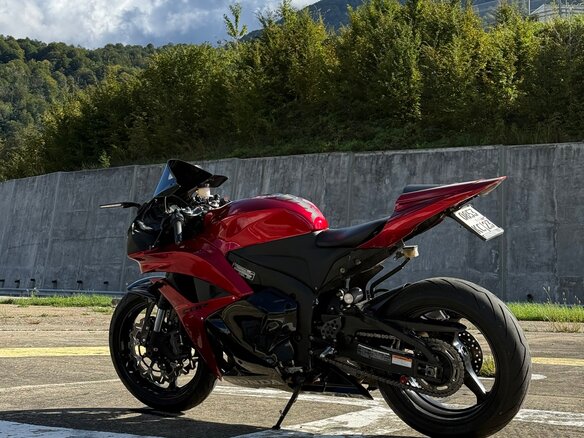 2008 Honda CBR 600RR, красный, 430000 рублей - вид 2