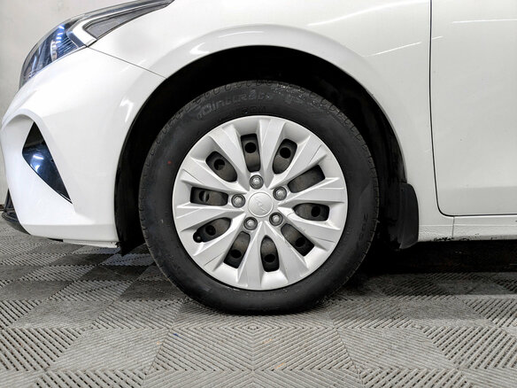 2021 Kia Cerato IV Рестайлинг, белый, 1950000 рублей - вид 17