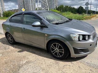 2013 Chevrolet Aveo II, серый, 400000 рублей, вид 1