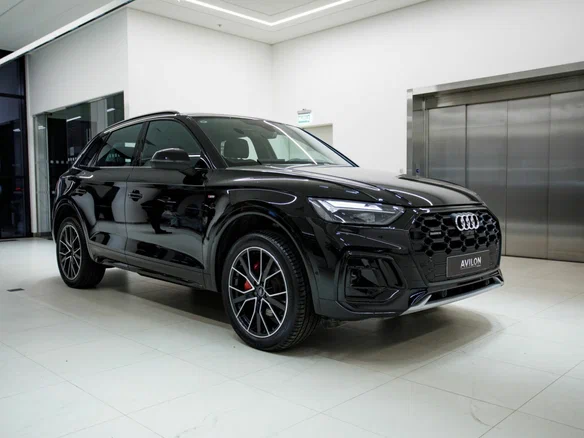 2025 Audi Q5 L 45 TFSI II (FY) Рестайлинг, чёрный, 6370700 рублей